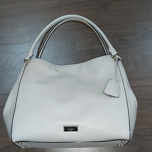 kate spade Handbags - Kate Spade Hand Bag